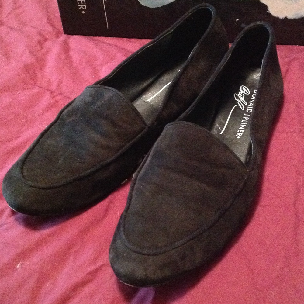 Donald J Pliner suede shoes